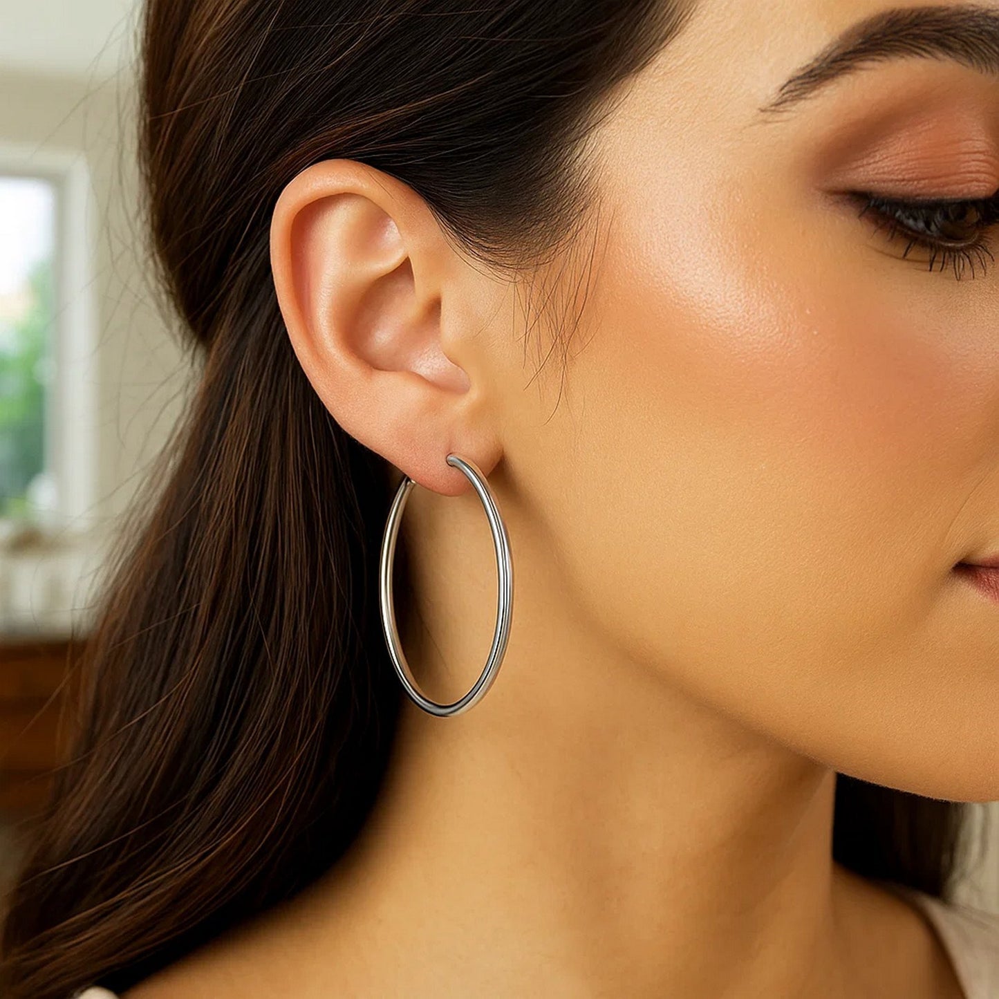 Peelerie jewelry piece in midnight luxury editorial product photo, high-contrast studio lighting