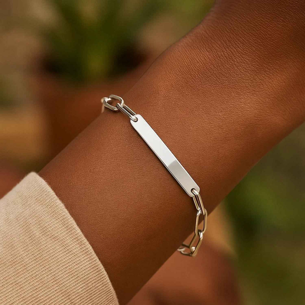 Sterling silver, rhodium plated bracelet