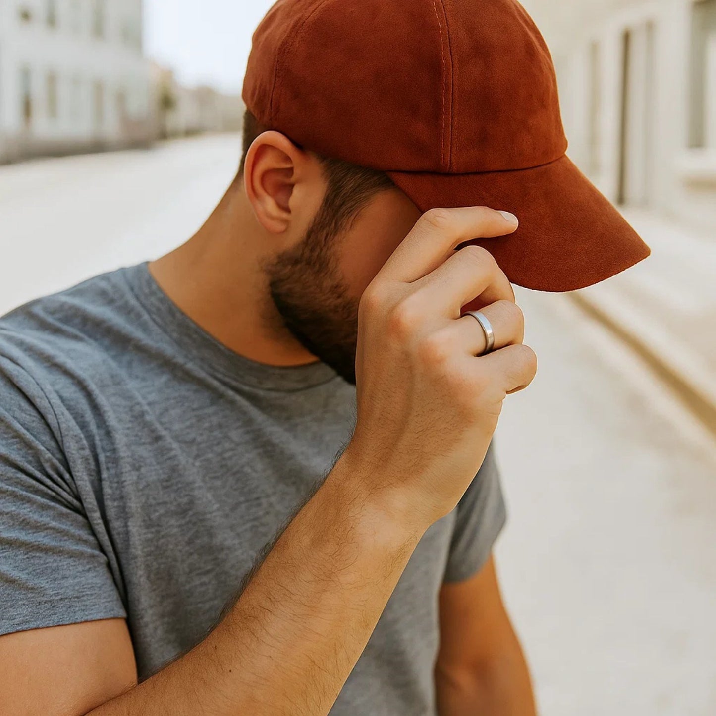 Peelerie jewelry piece in gold midnight luxury editorial product photo, high-contrast studio lighting