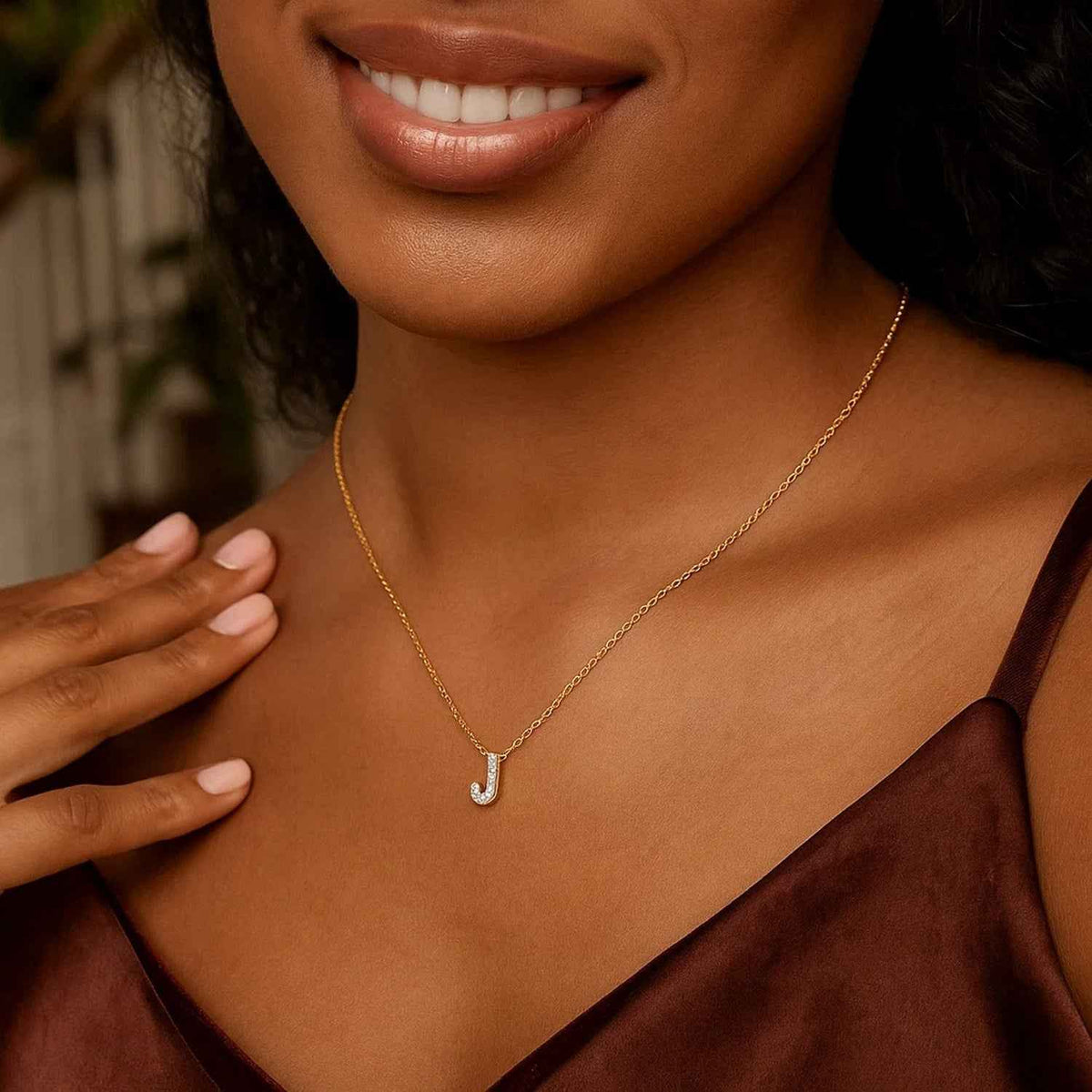 14k yellow gold pendant necklace set with diamonds
