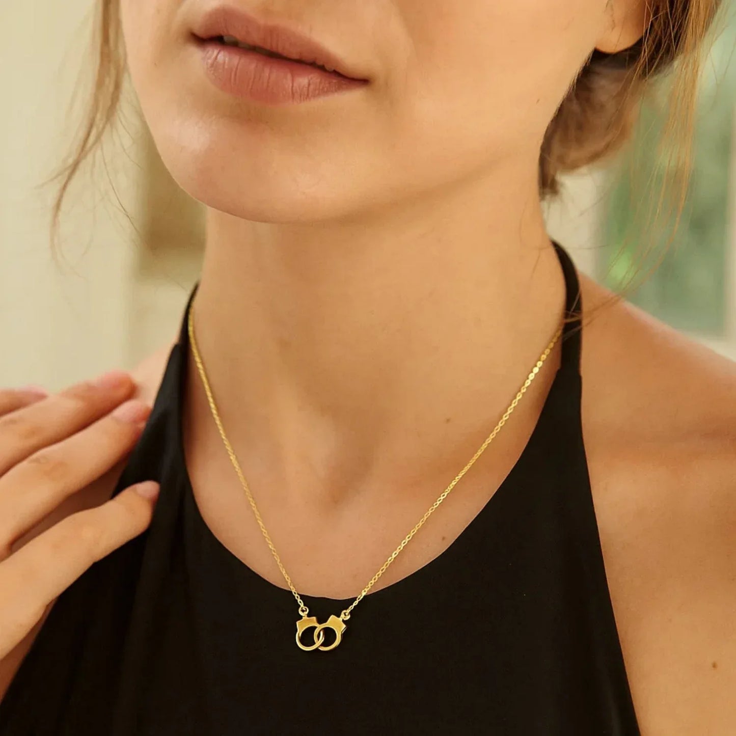 14k Yellow Gold High Polish Handcuff Necklace - Peelerie