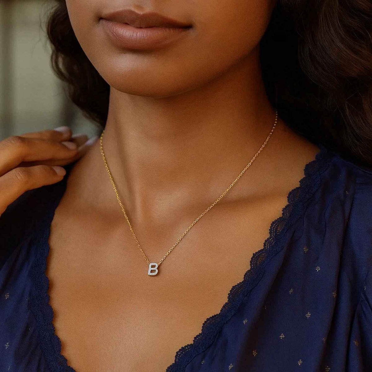14k yellow gold pendant necklace set with diamonds