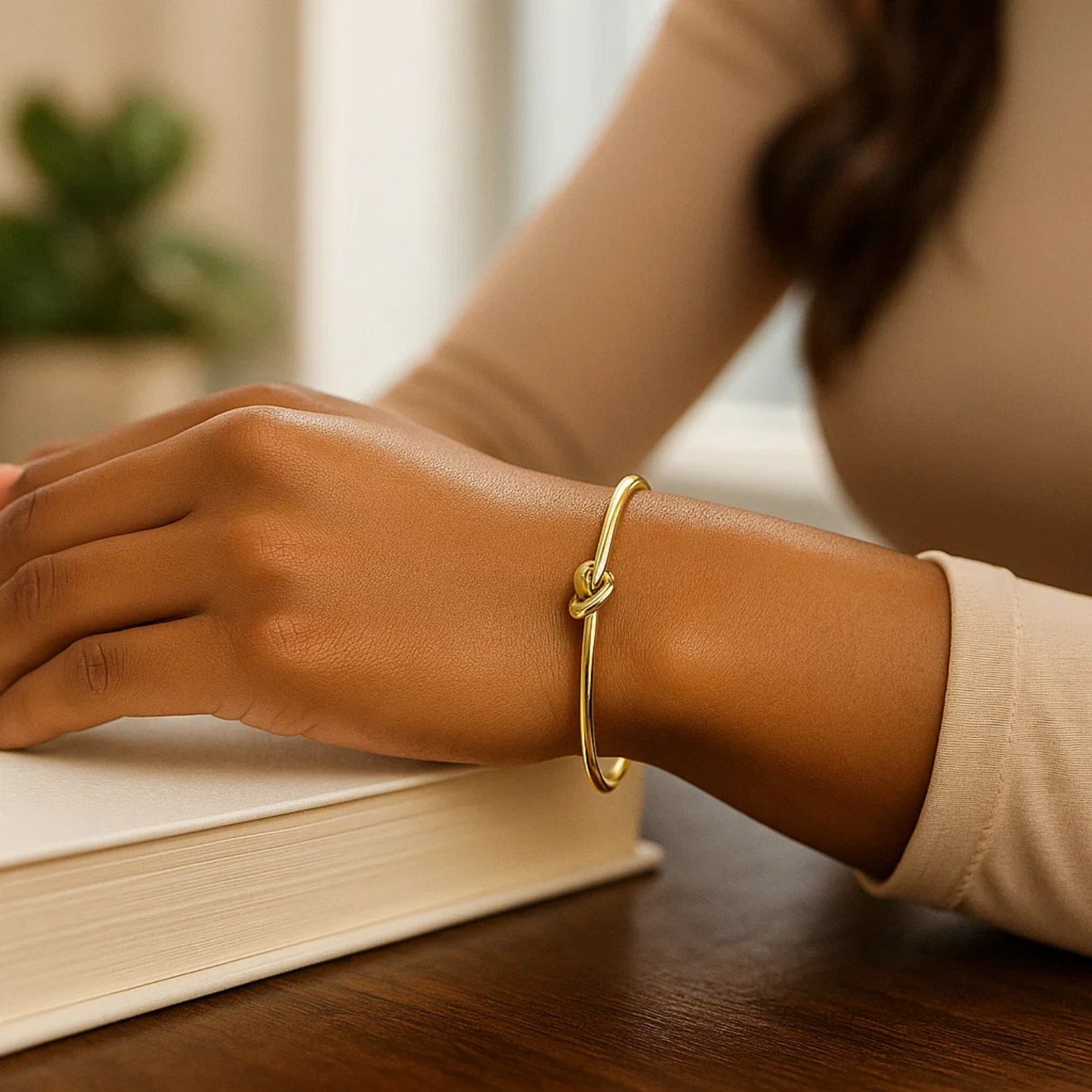 14k Yellow Gold Polished Cuff Bangle with Knot (5.50 mm)