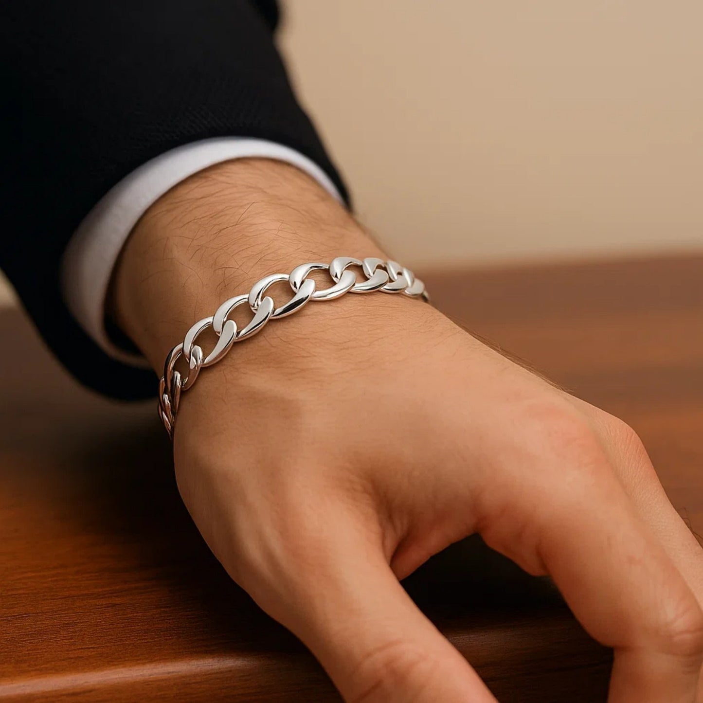 Rhodium Plated Sterling Silver Curb Style Bracelet (8.40 mm)