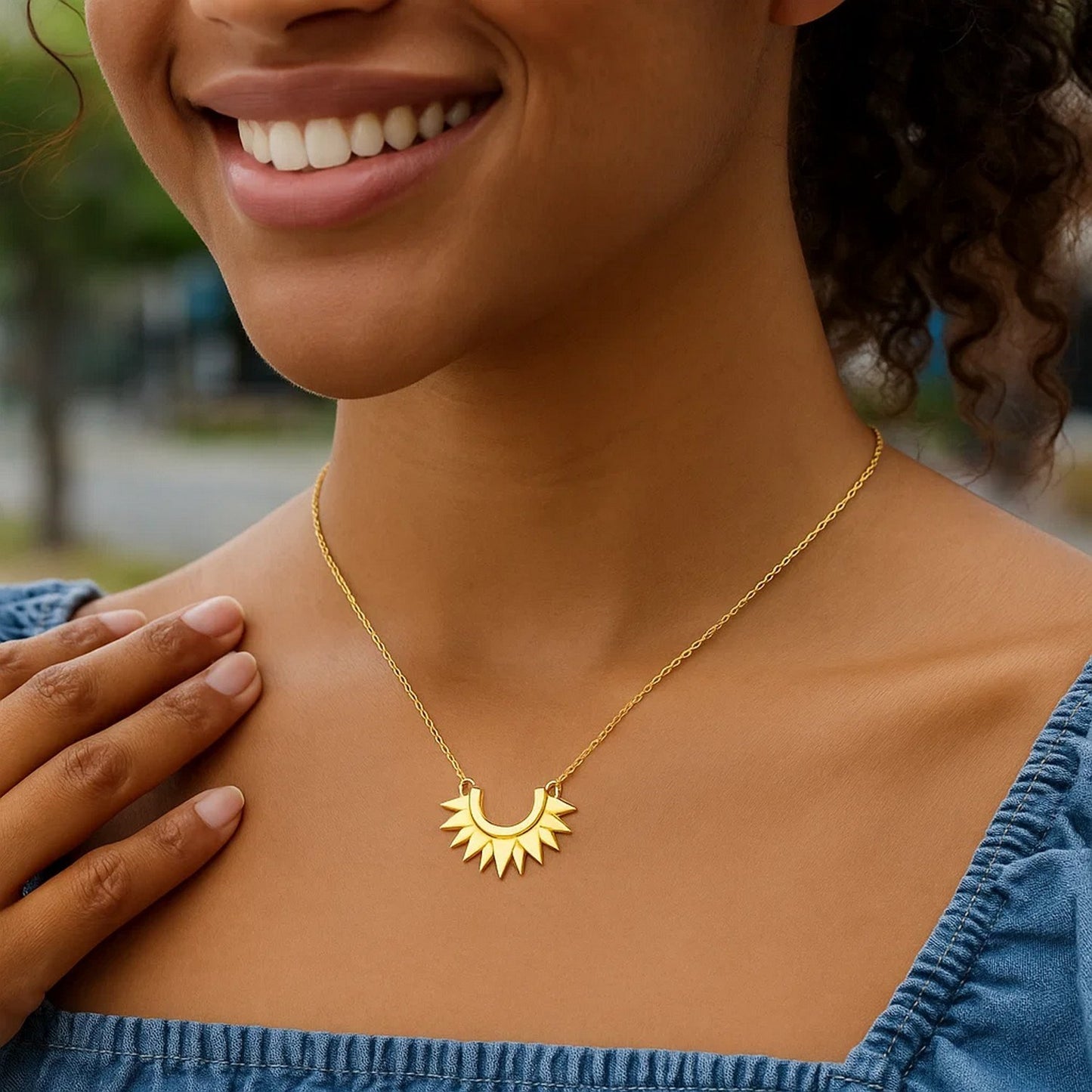 14k Yellow Gold Polished Sunburst Necklace