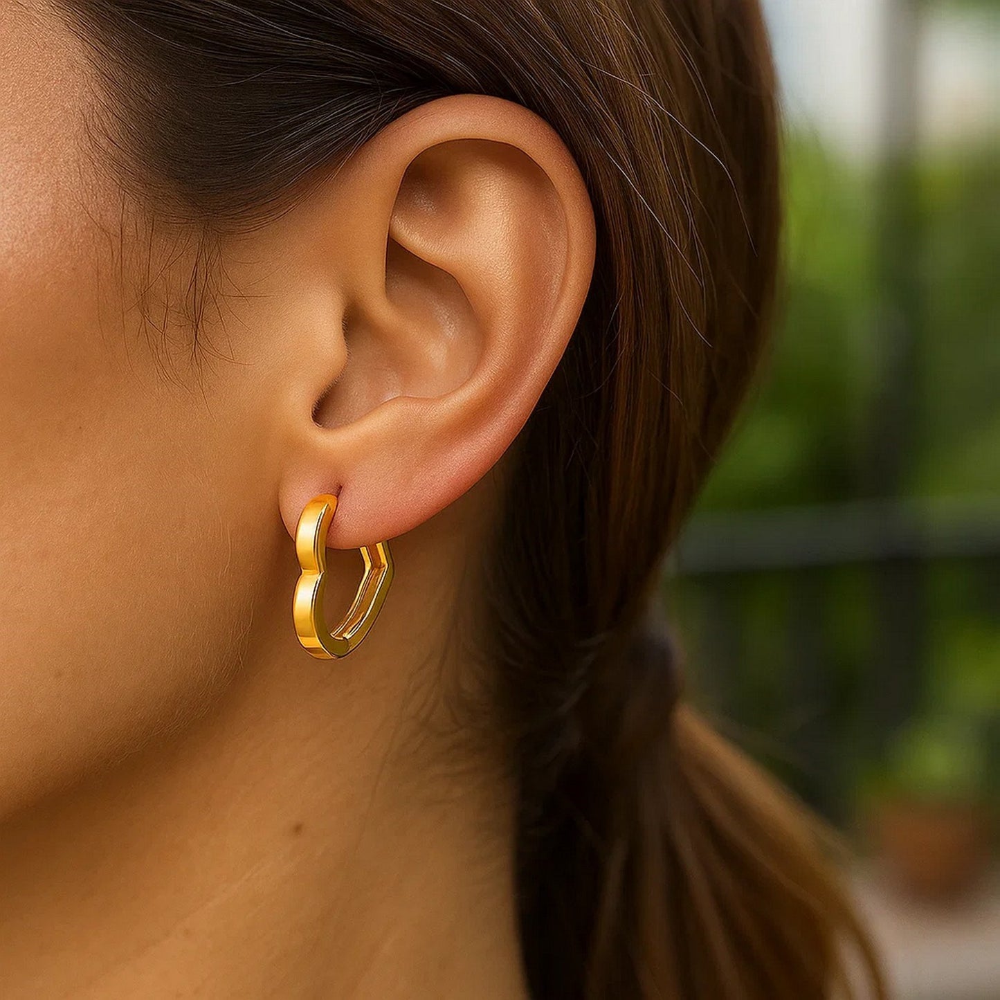 Peelerie jewelry piece in midnight luxury editorial product photo, high-contrast studio lighting