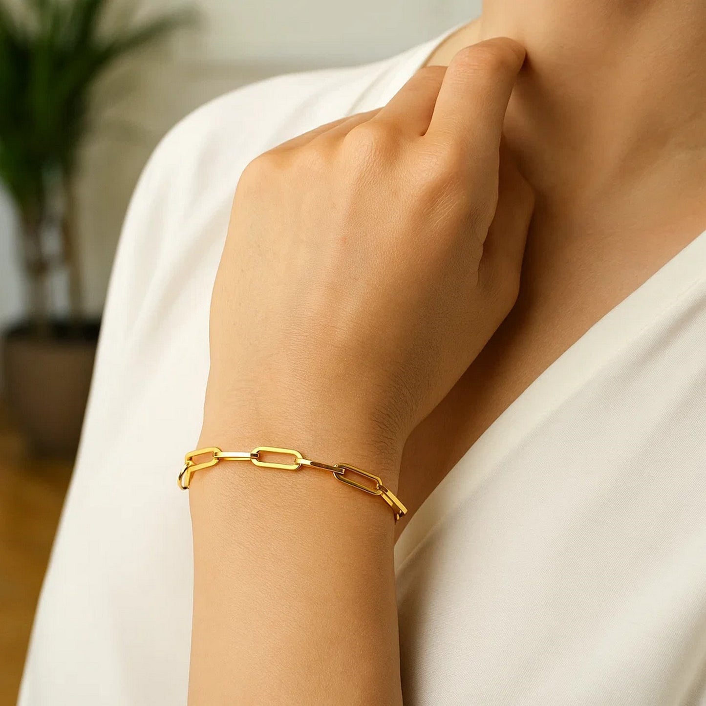 10K Yellow Gold Lite Paperclip Bracelet (4.20 mm)