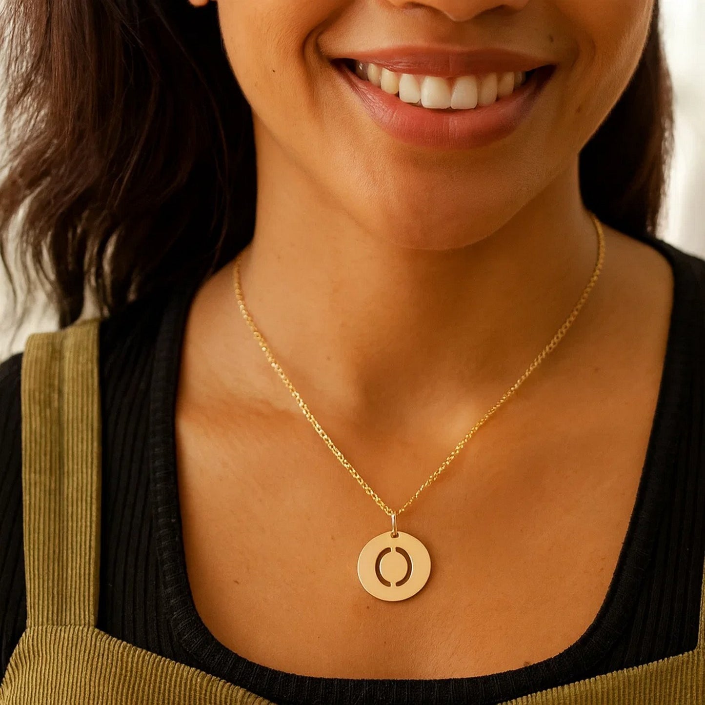 14K Yellow Gold Disc Initial O Pendant