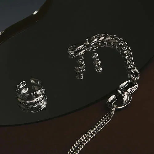 Gold Bangles_1 - Peelerie