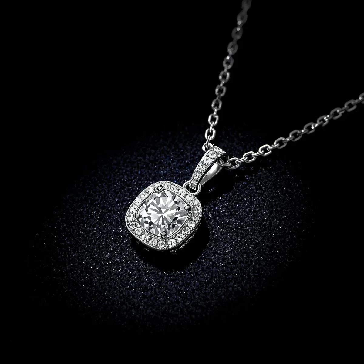 New In Diamond Pendants - Peelerie