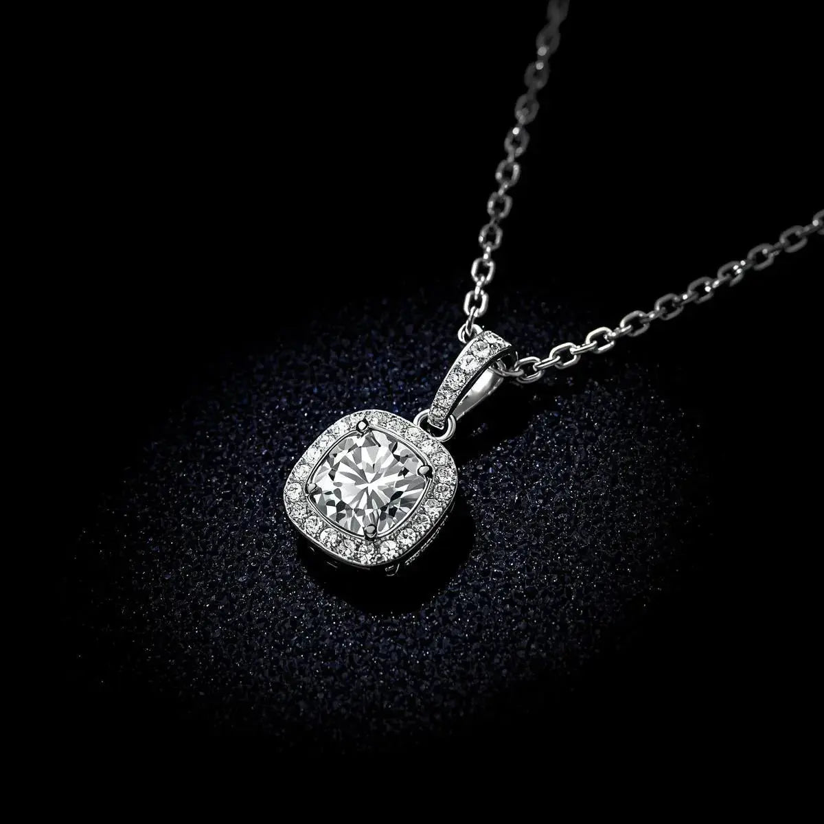 New In Diamond Pendants - Peelerie