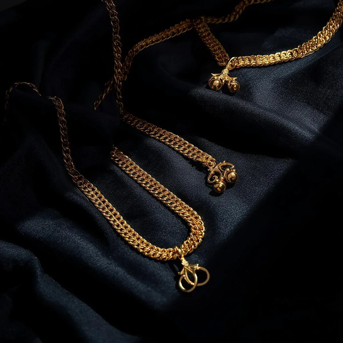 New In Gold Necklaces - Peelerie