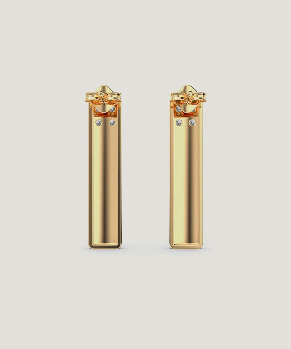 Peelerie jewelry piece in midnight luxury editorial product photo, high-contrast studio lighting