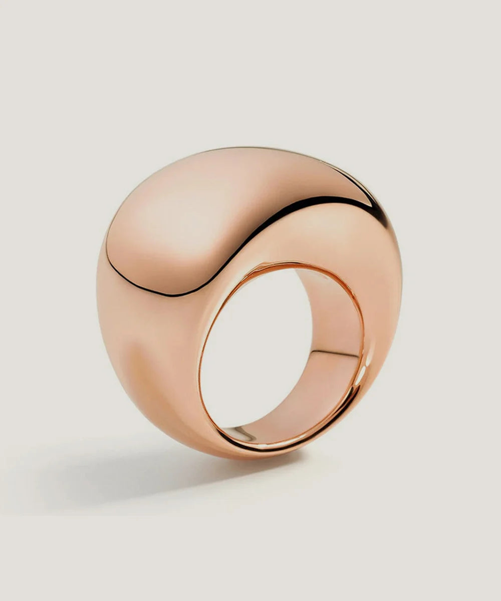 Peelerie jewelry piece in midnight luxury editorial product photo, high-contrast studio lighting