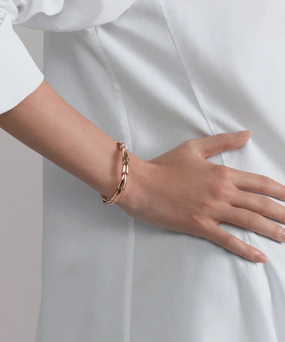 Peelerie jewelry piece in midnight luxury editorial product photo, high-contrast studio lighting