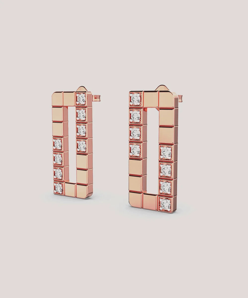 Peelerie jewelry piece in midnight luxury editorial product photo, high-contrast studio lighting