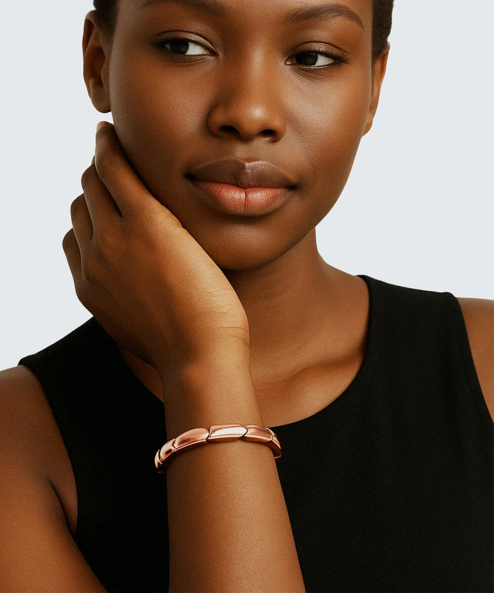 Peelerie jewelry piece in midnight luxury editorial product photo, high-contrast studio lighting