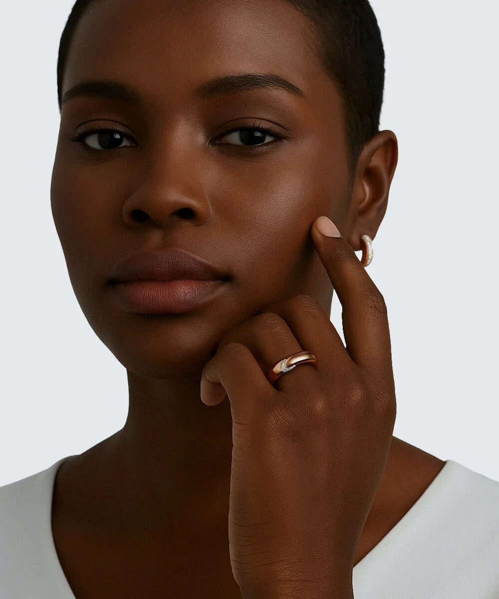 Peelerie jewelry piece in midnight luxury editorial product photo, high-contrast studio lighting