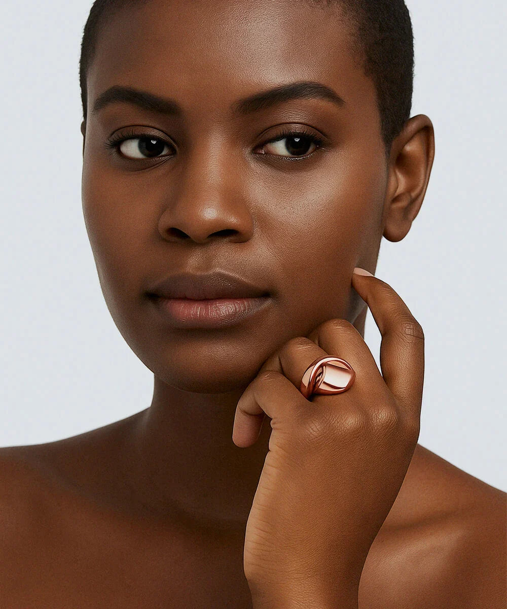 Peelerie jewelry piece in midnight luxury editorial product photo, high-contrast studio lighting