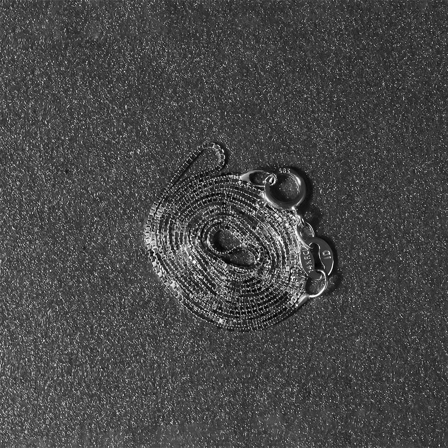 14k White Gold Classic Box Chain (0.60 mm) - Peelerie