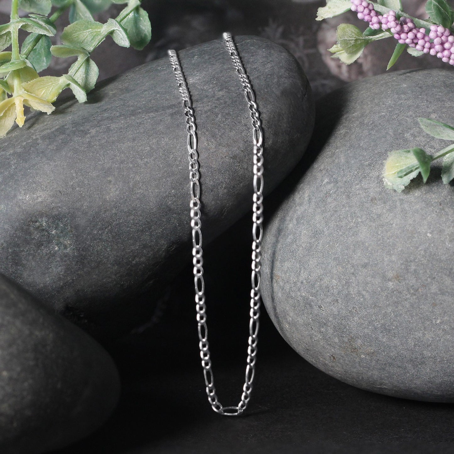 Peelerie jewelry piece in gold midnight luxury editorial product photo, high-contrast studio lighting