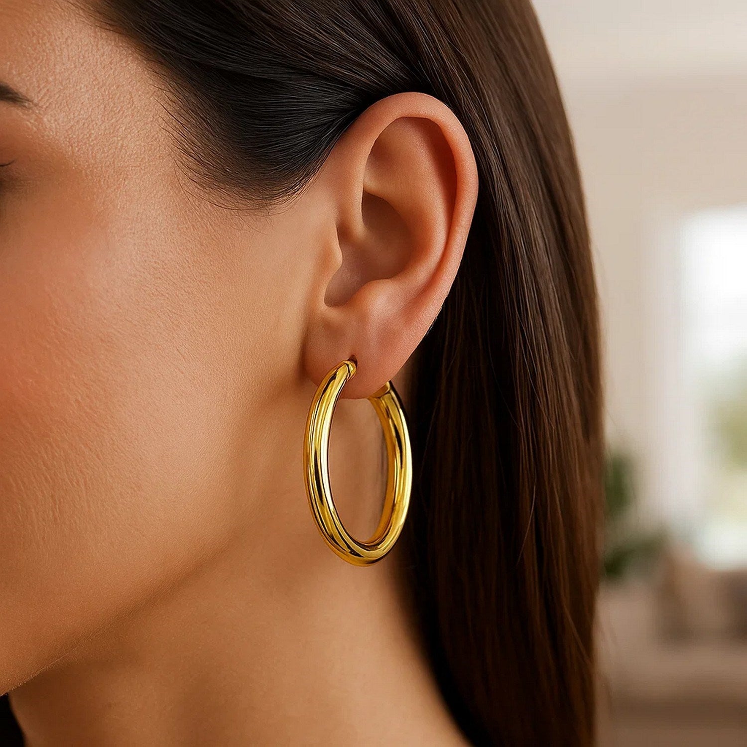 Peelerie jewelry piece in midnight luxury editorial product photo, high-contrast studio lighting