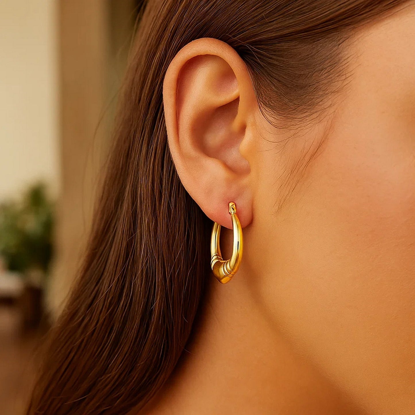Medium Heart Hoop Earrings in 14K Yellow Gold