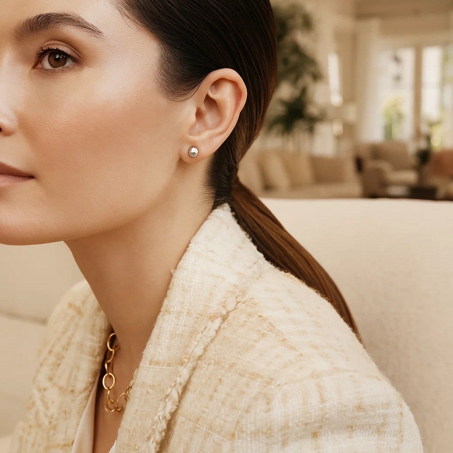 Peelerie jewelry piece in midnight luxury editorial product photo, high-contrast studio lighting