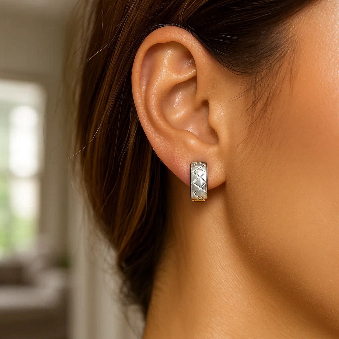 Peelerie jewelry piece in midnight luxury editorial product photo, high-contrast studio lighting