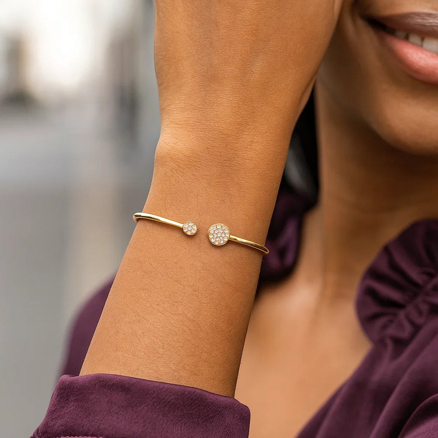 14k Yellow Gold High Polish Diamond Cluster Bangle (2.00 mm)