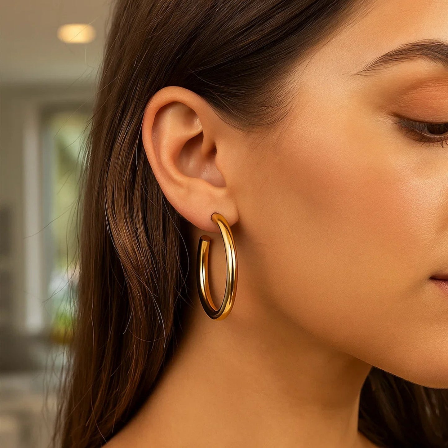 Peelerie jewelry piece in midnight luxury editorial product photo, high-contrast studio lighting