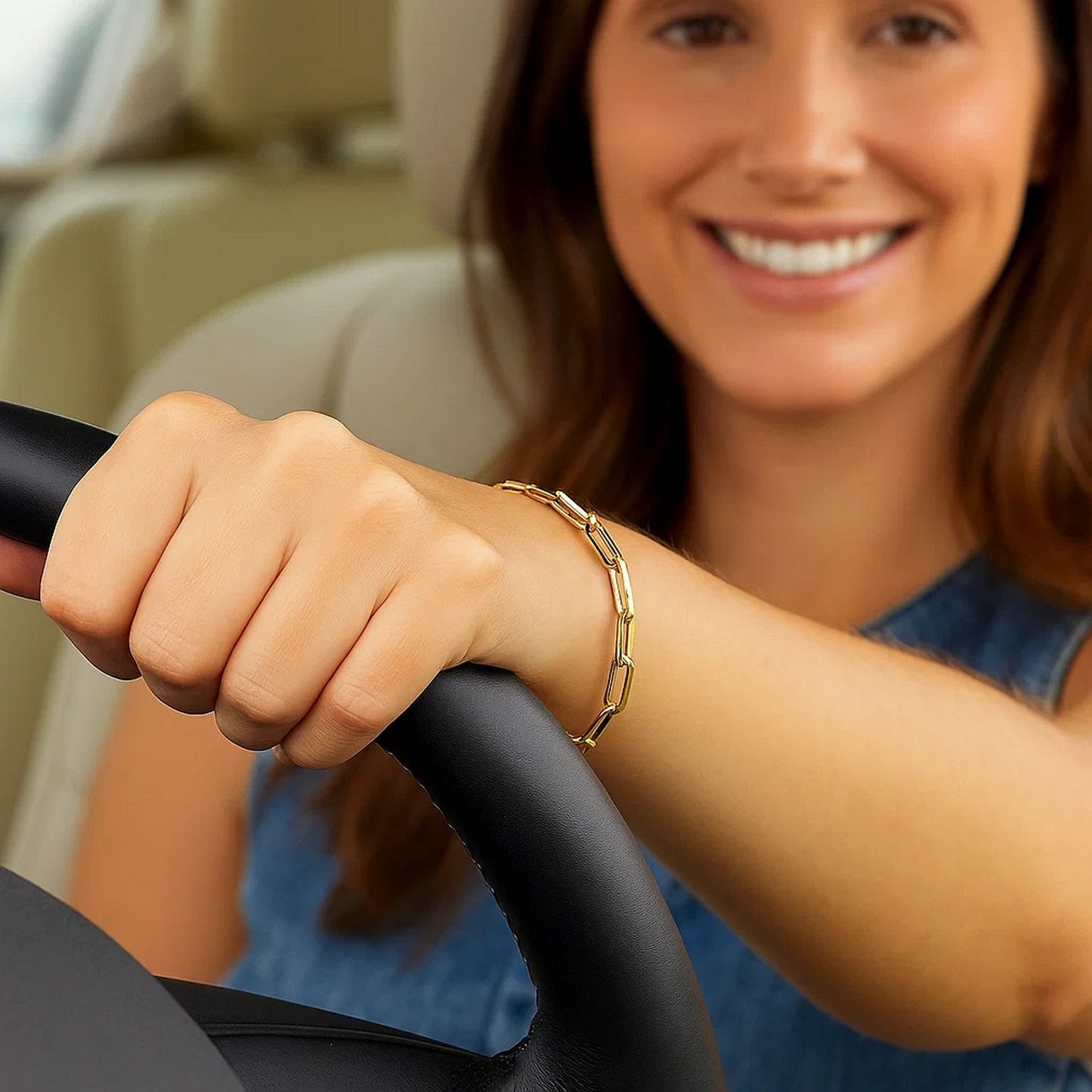 14K Yellow Gold Bold Paperclip Chain Bracelet (4.20 mm)