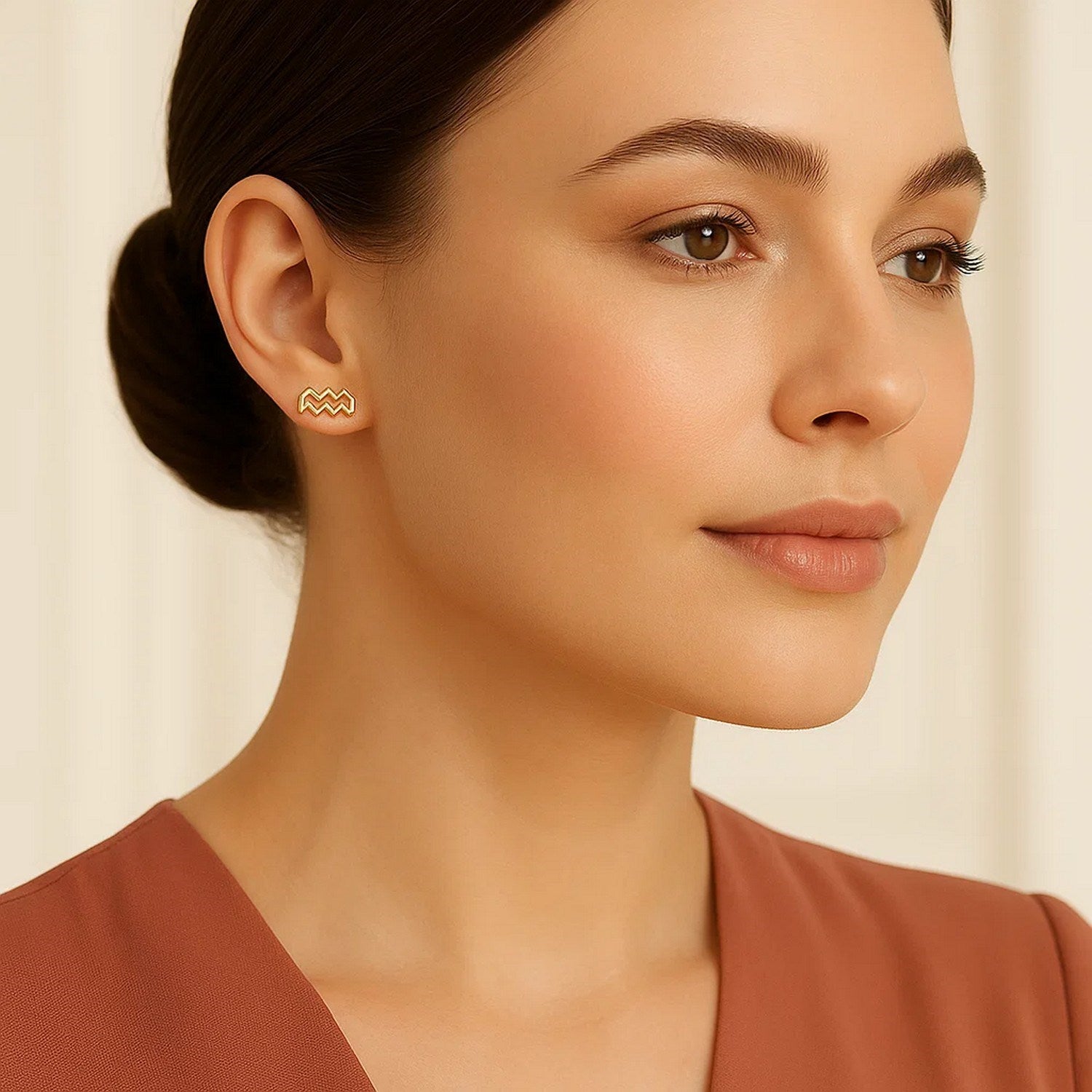 Peelerie jewelry piece in midnight luxury editorial product photo, high-contrast studio lighting