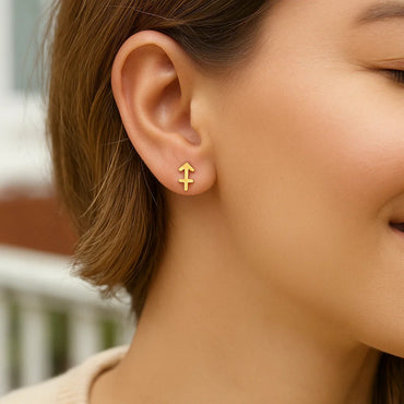 Peelerie jewelry piece in midnight luxury editorial product photo, high-contrast studio lighting