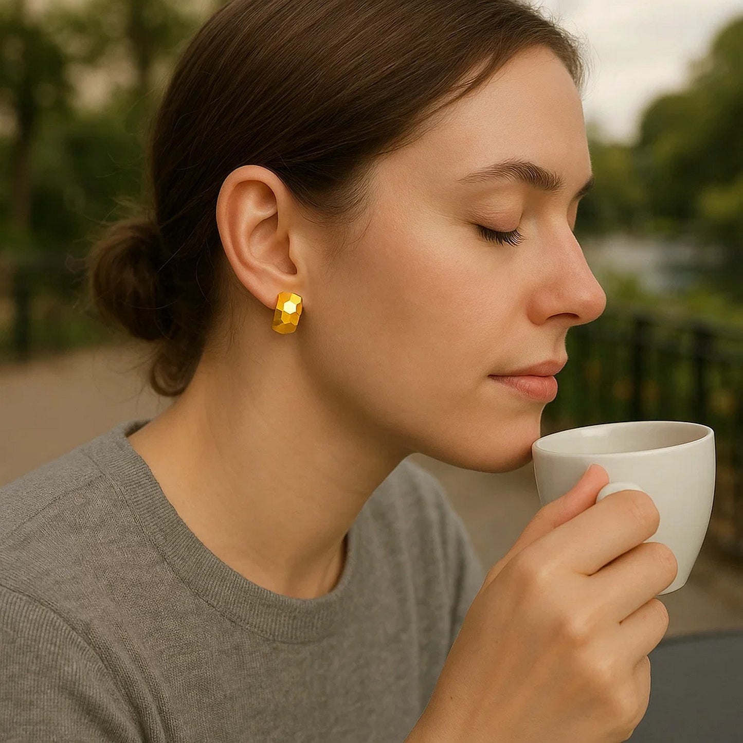 Peelerie jewelry piece in midnight luxury editorial product photo, high-contrast studio lighting