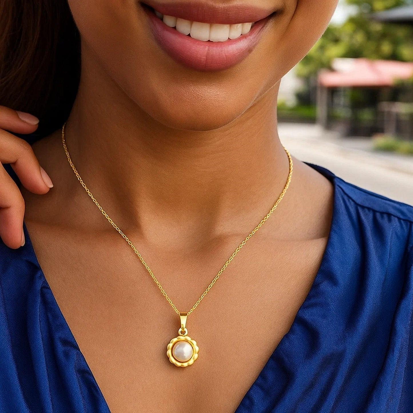 14k Yellow Gold Flower Necklace with Pearl