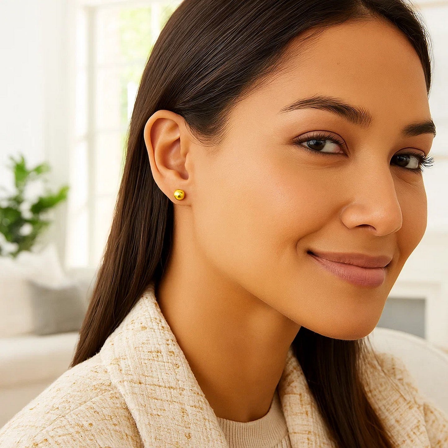 Peelerie jewelry piece in midnight luxury editorial product photo, high-contrast studio lighting