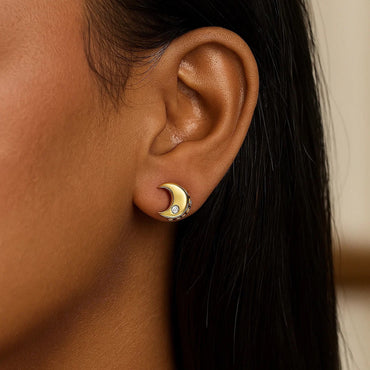 Peelerie jewelry piece in midnight luxury editorial product photo, high-contrast studio lighting