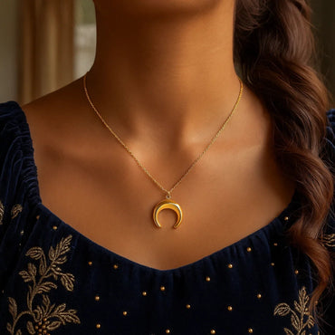 14k Yellow Gold 17 inch Necklace with Domed Moon Motif Pendant