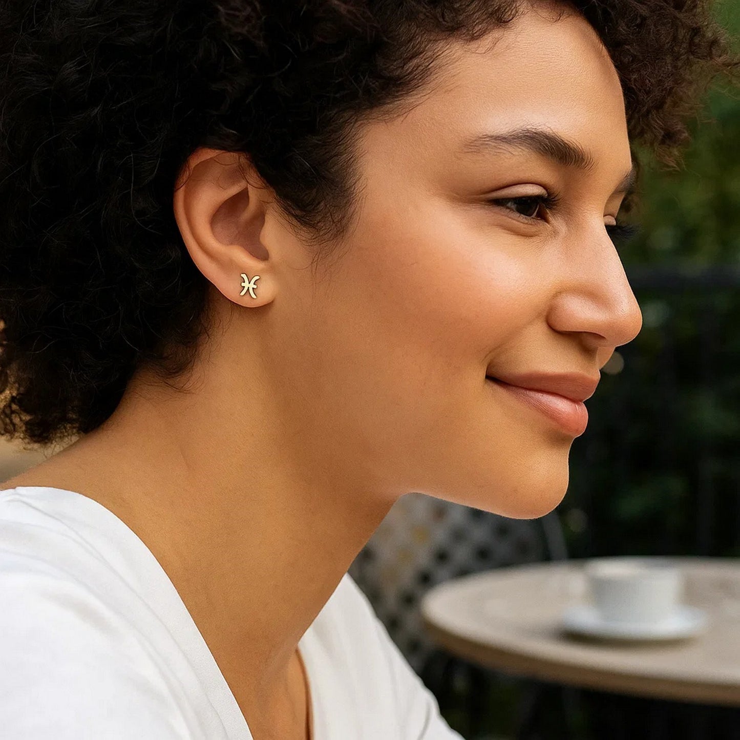 Peelerie jewelry piece in midnight luxury editorial product photo, high-contrast studio lighting