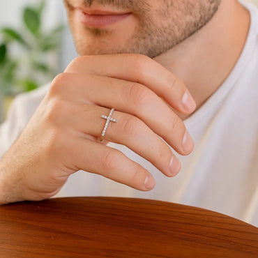 14k White Gold Cross Motif Ring with Diamond Accents (.11cttw) - Peelerie