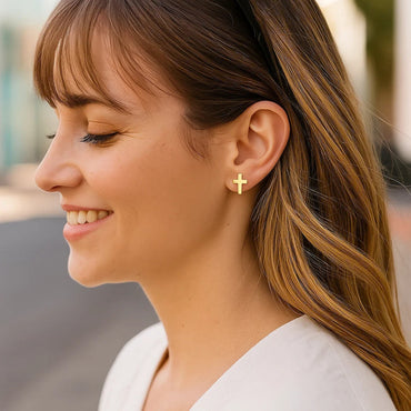Peelerie jewelry piece in midnight luxury editorial product photo, high-contrast studio lighting