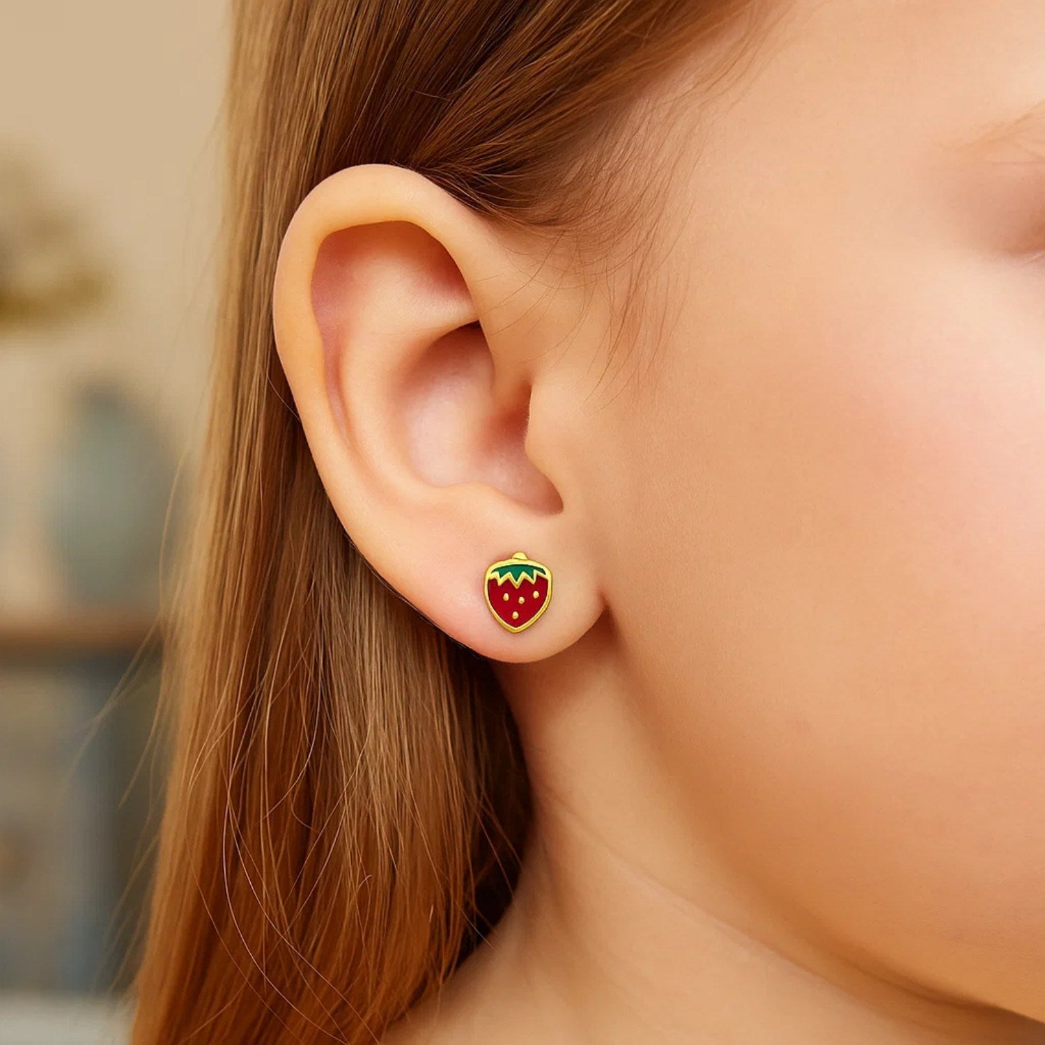 Peelerie jewelry piece in midnight luxury editorial product photo, high-contrast studio lighting