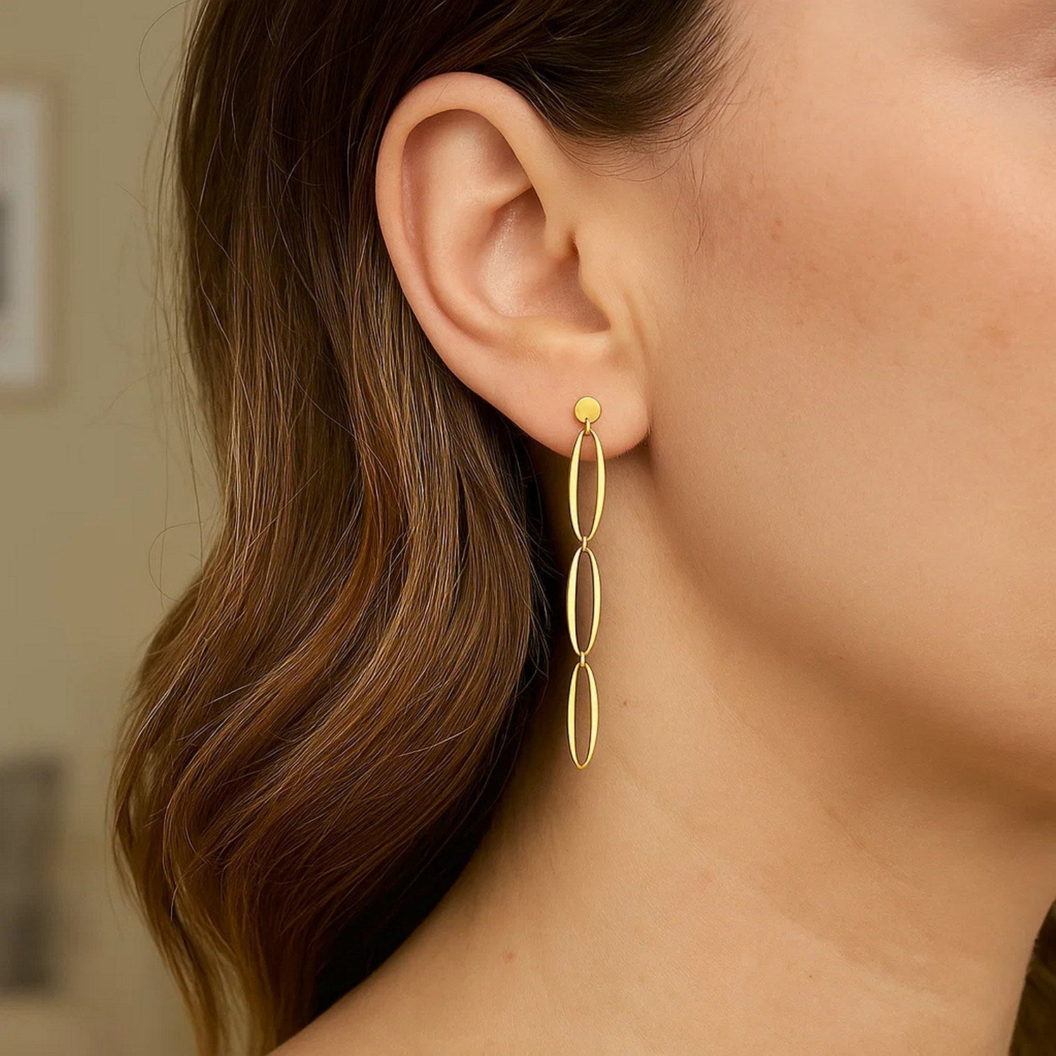 Peelerie jewelry piece in midnight luxury editorial product photo, high-contrast studio lighting