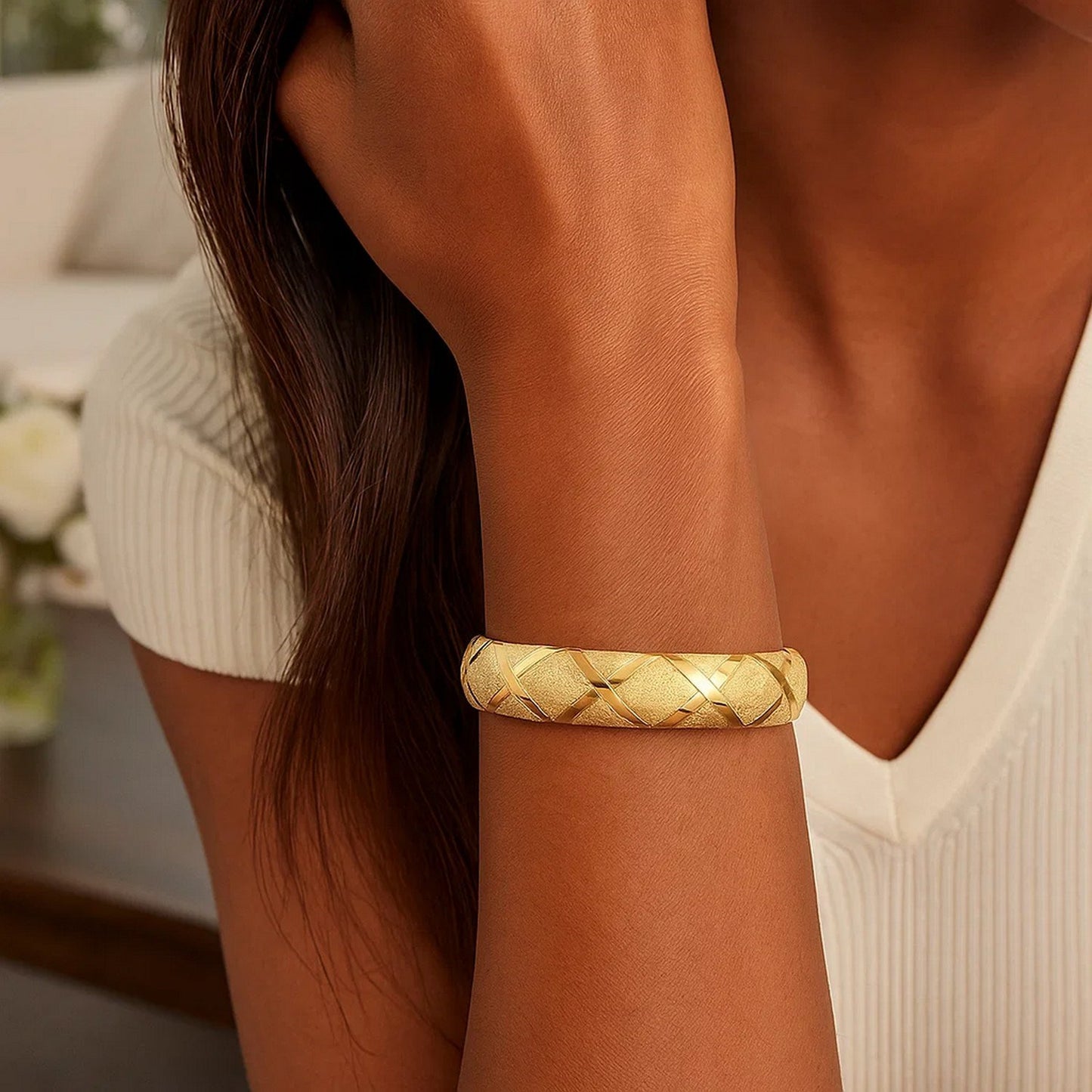 10k Yellow Gold Dual-Textured Diamond Pattern Bangle (12.00 mm)