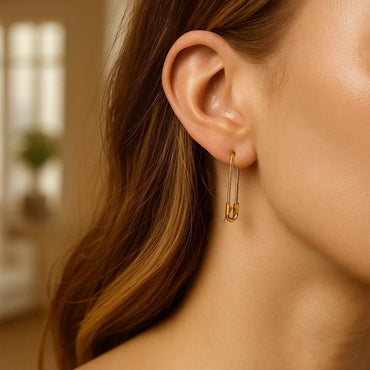 Peelerie jewelry piece in midnight luxury editorial product photo, high-contrast studio lighting