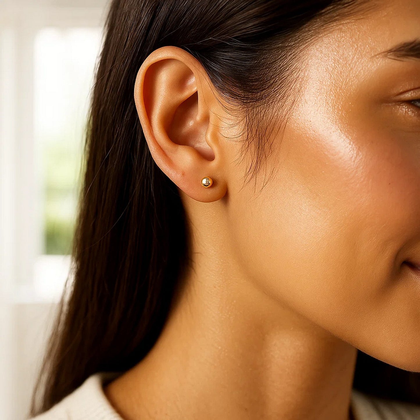 Peelerie jewelry piece in midnight luxury editorial product photo, high-contrast studio lighting