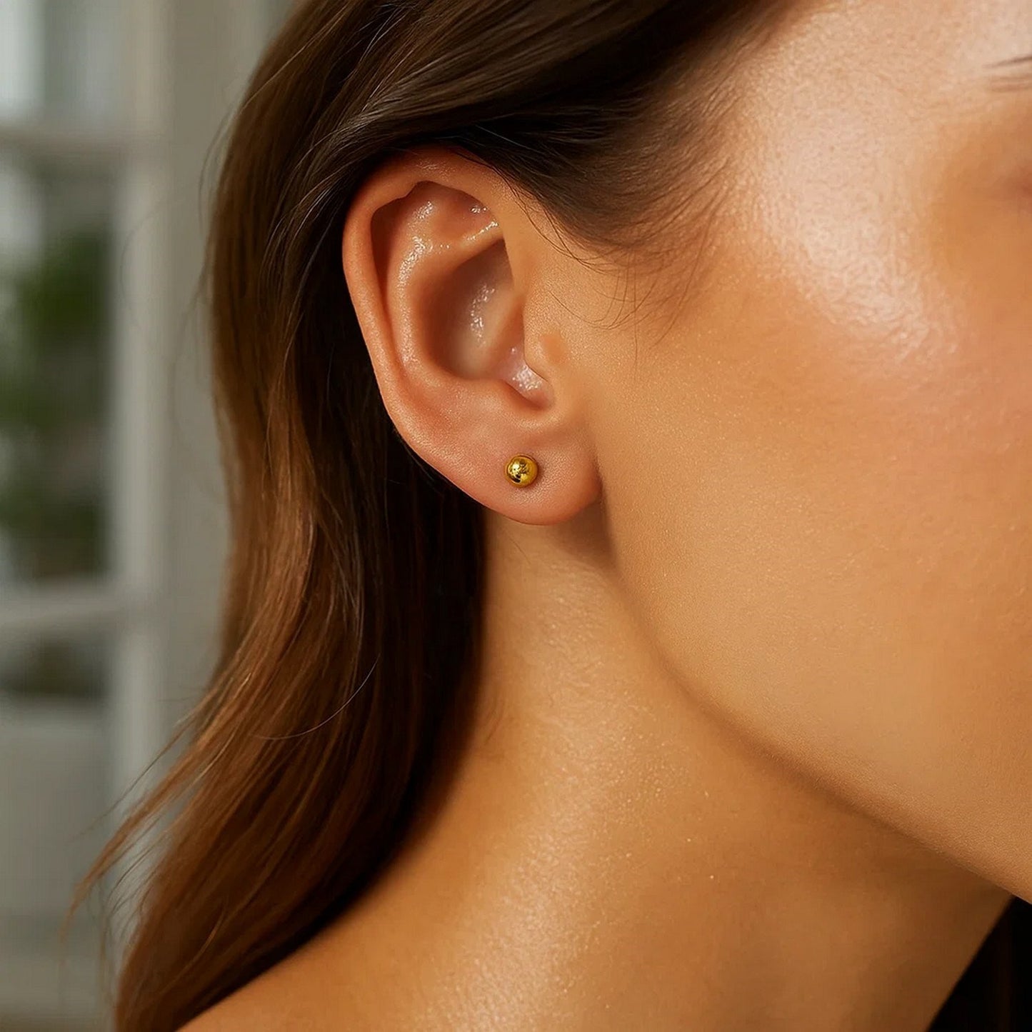 Peelerie jewelry piece in midnight luxury editorial product photo, high-contrast studio lighting