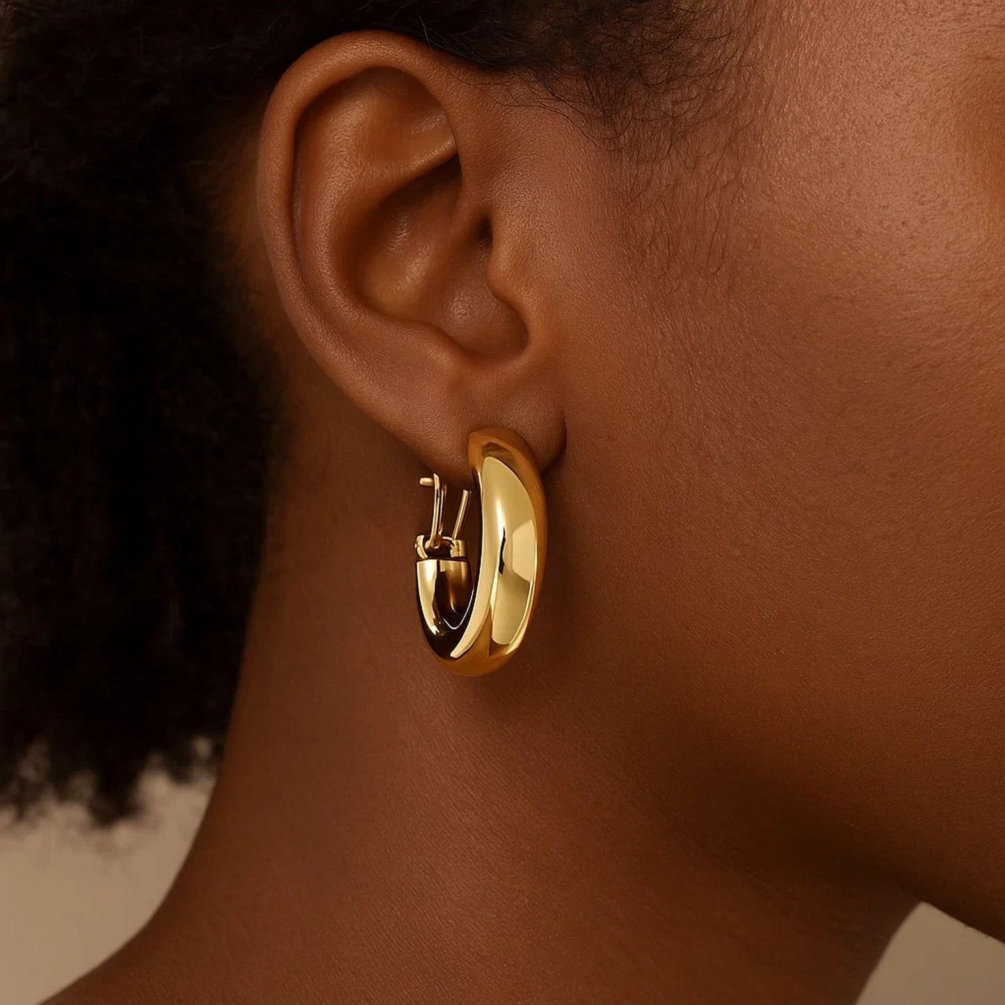 Peelerie jewelry piece in midnight luxury editorial product photo, high-contrast studio lighting