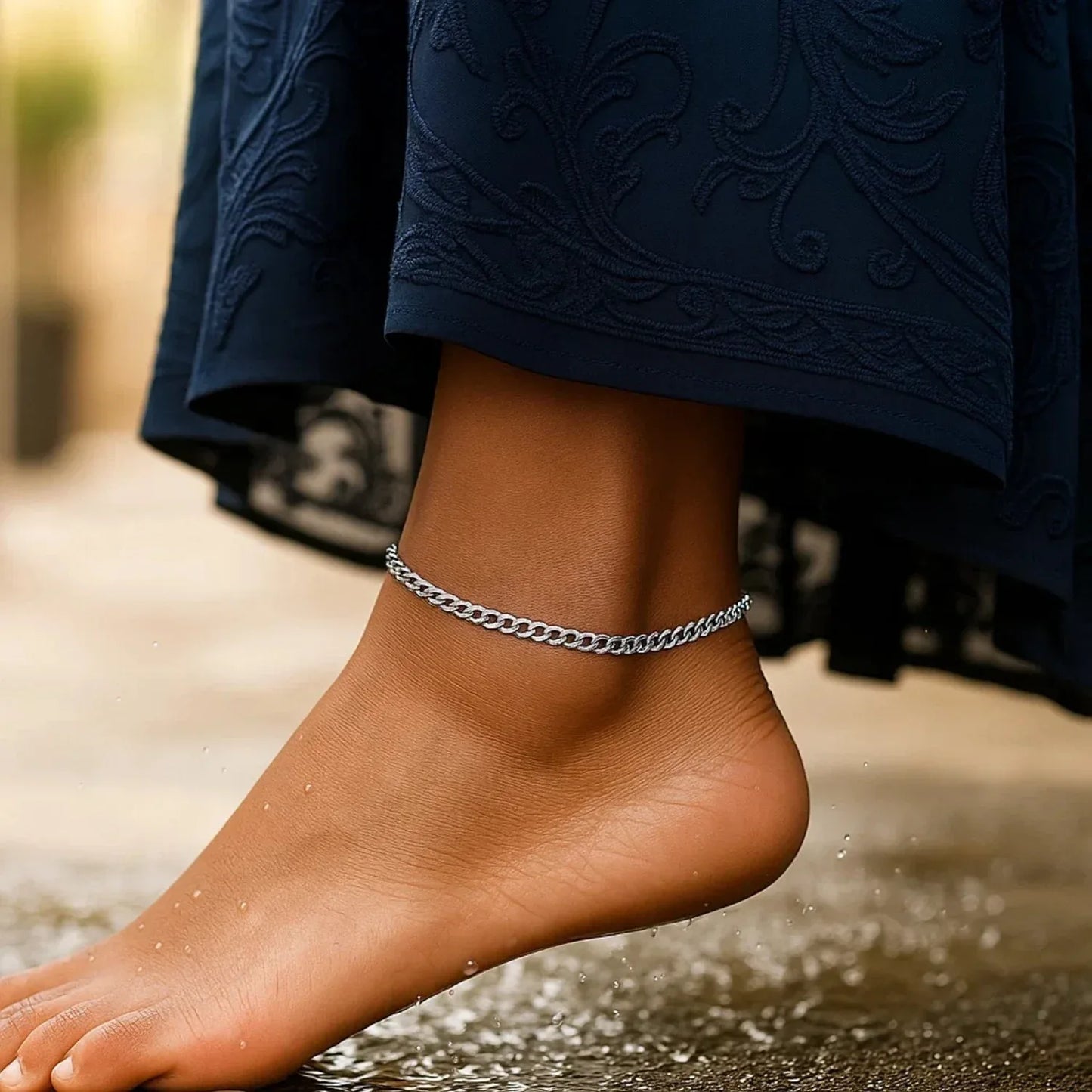 2.6mm 14k White Gold Curb Link Anklet - Peelerie